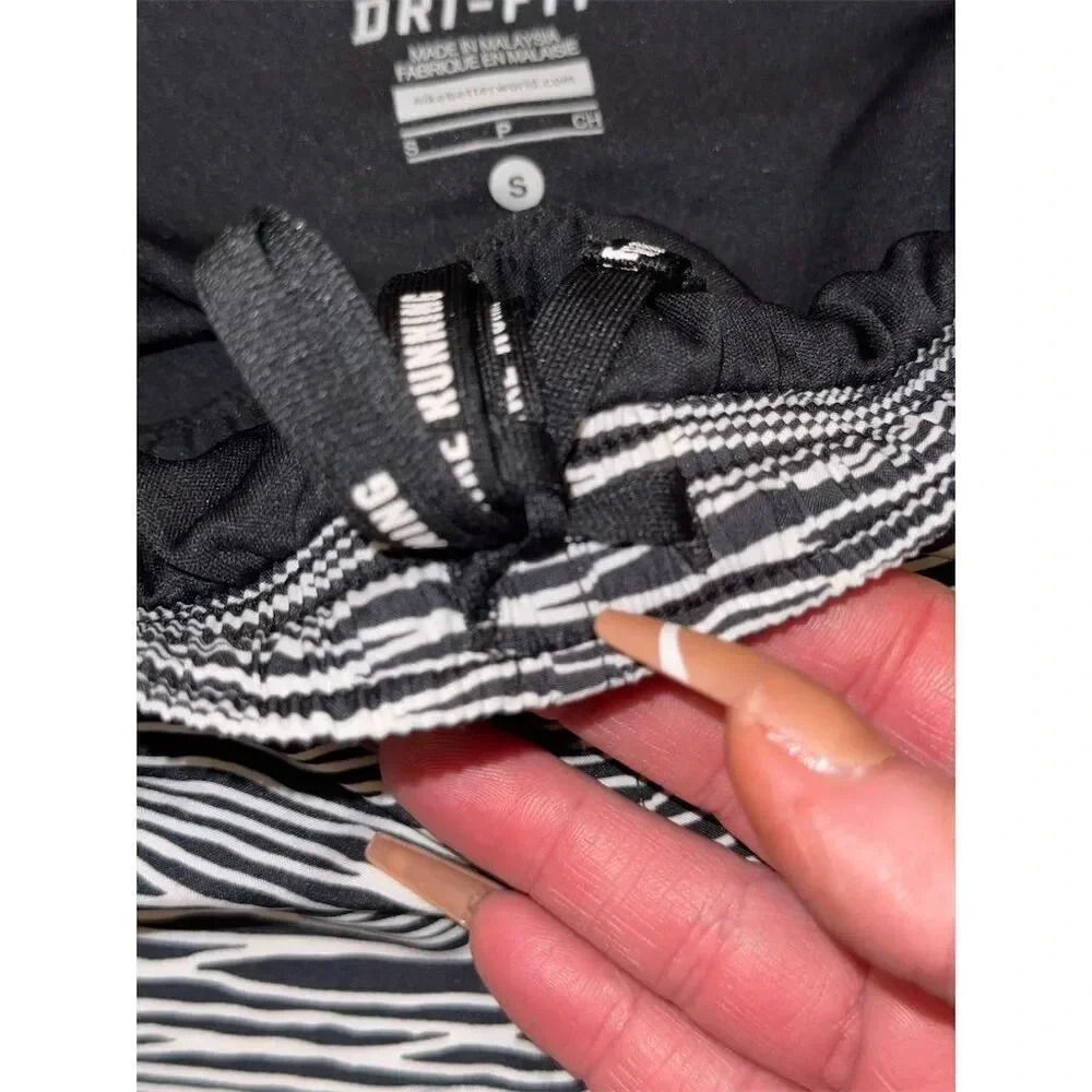 - Nike Zebra Dri-FIT Women's Running Shorts Black Size S Lightweight - Picture 4 of 10